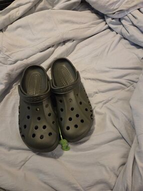 CROCS Mens 13 Olive Green Classic Clogs